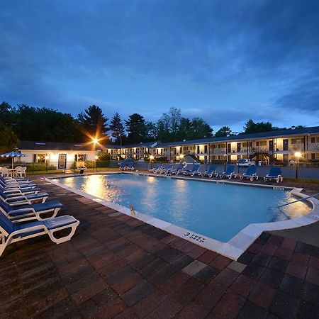 Turf And Spa Motel Saratoga Springs Bagian luar foto